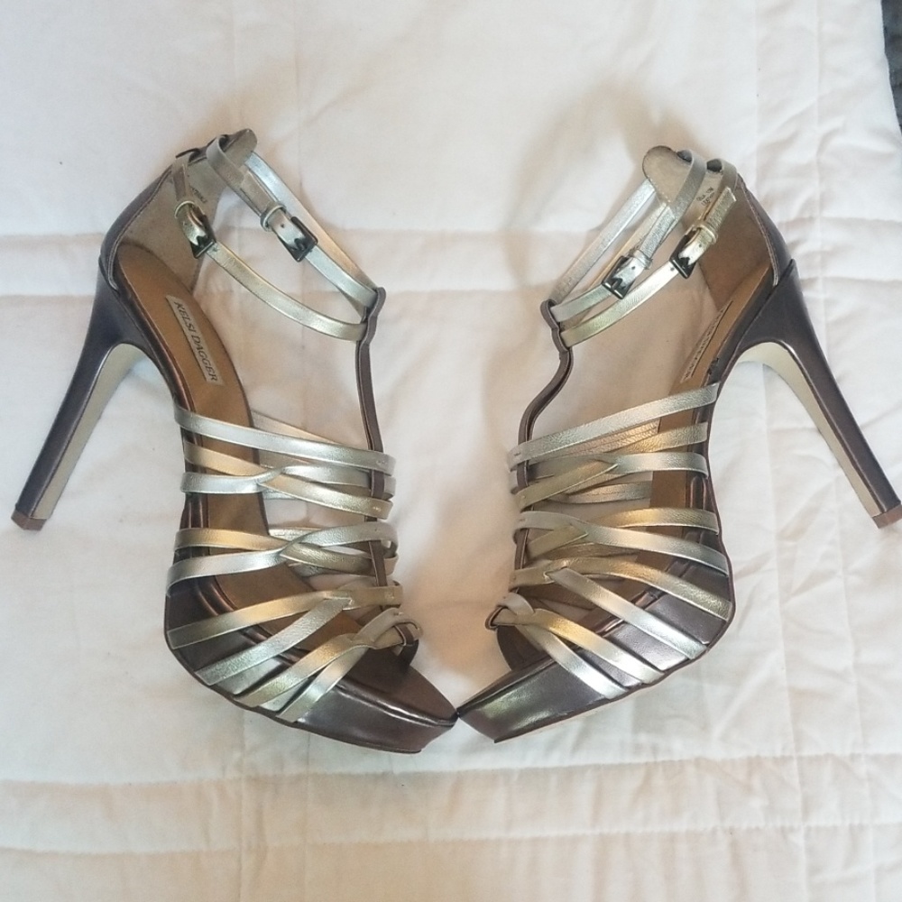NWOT Kelsi Daggner Gilia heels